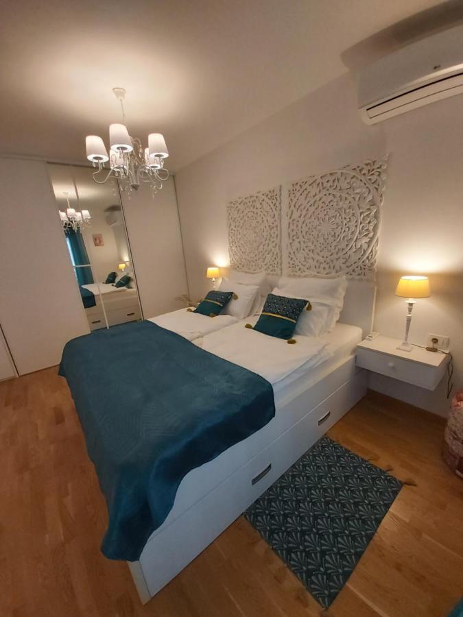 Beachfront Fontana 20 بودفا المظهر الخارجي الصورة